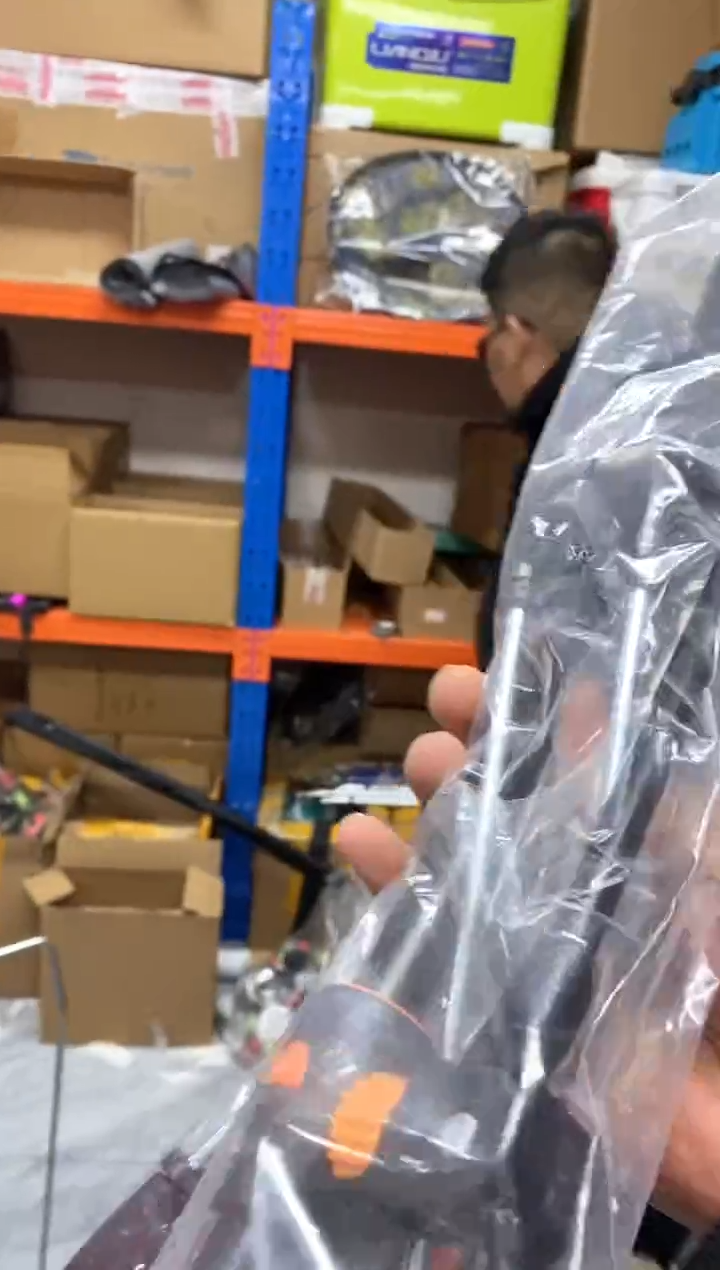 2.1米黑警岗支架两套