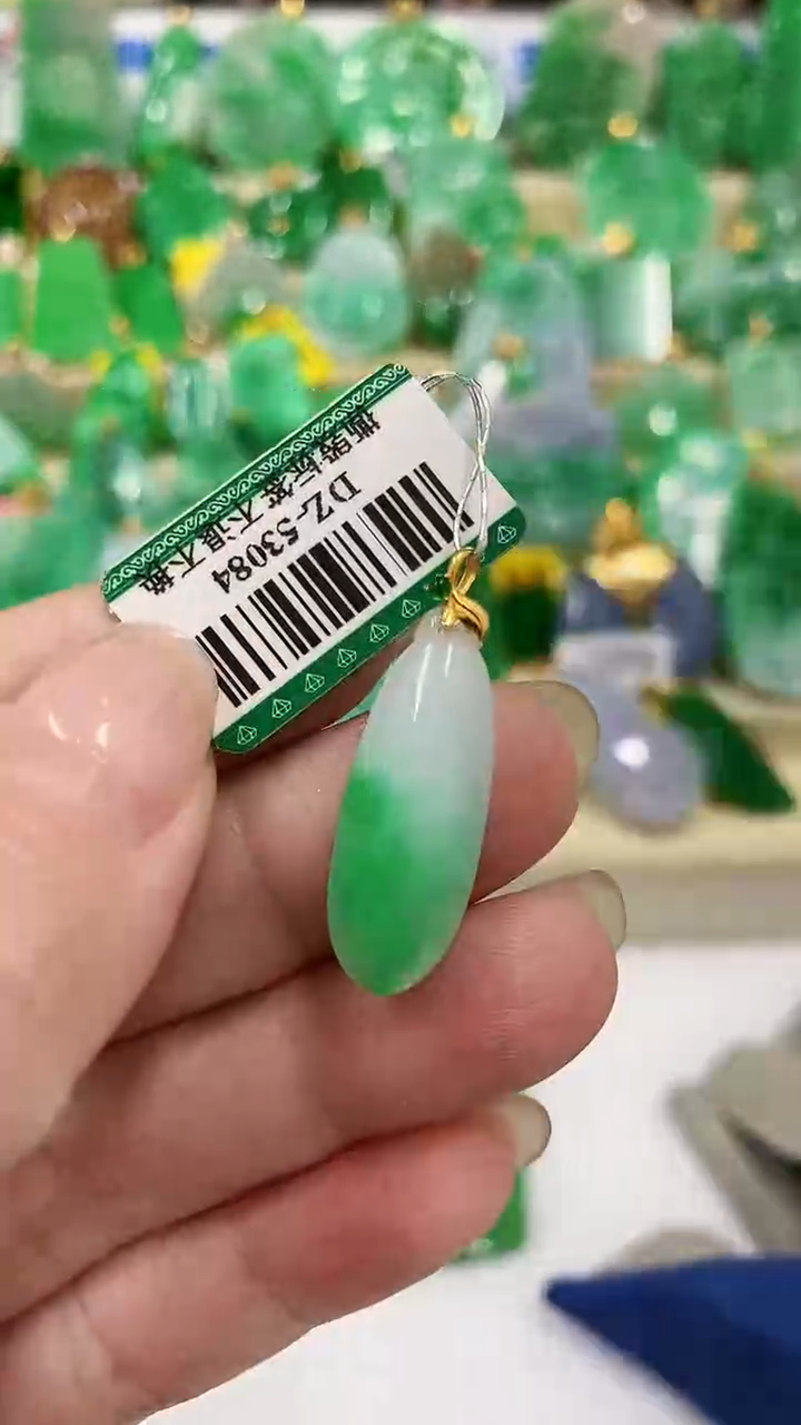 【闪购商品】翡翠吊坠(不含链)18K金镶嵌挂件