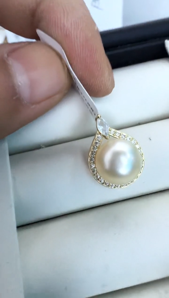 【闪购商品】海水珍珠颈饰银S925镶嵌吊坠