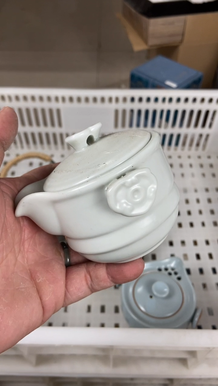 杯无运费险有瑕疵的摄影的产品有使用过的痕迹有点脏介意勿拍