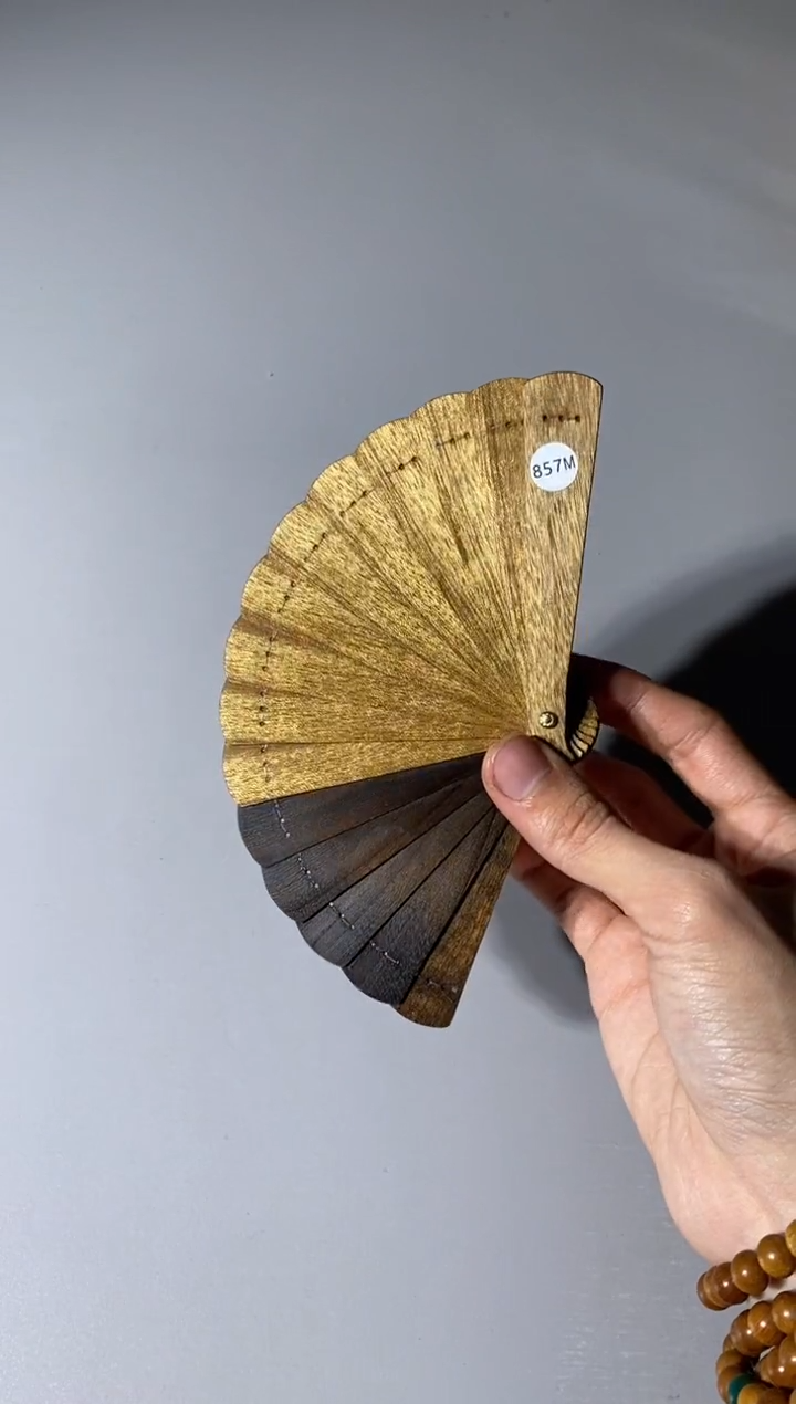 【闪购商品】金丝楠木雕857号10cm金丝楠木小叶桢楠掌中扇