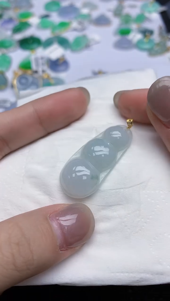 【闪购商品】翡翠颈饰未镶嵌天然翡翠A货