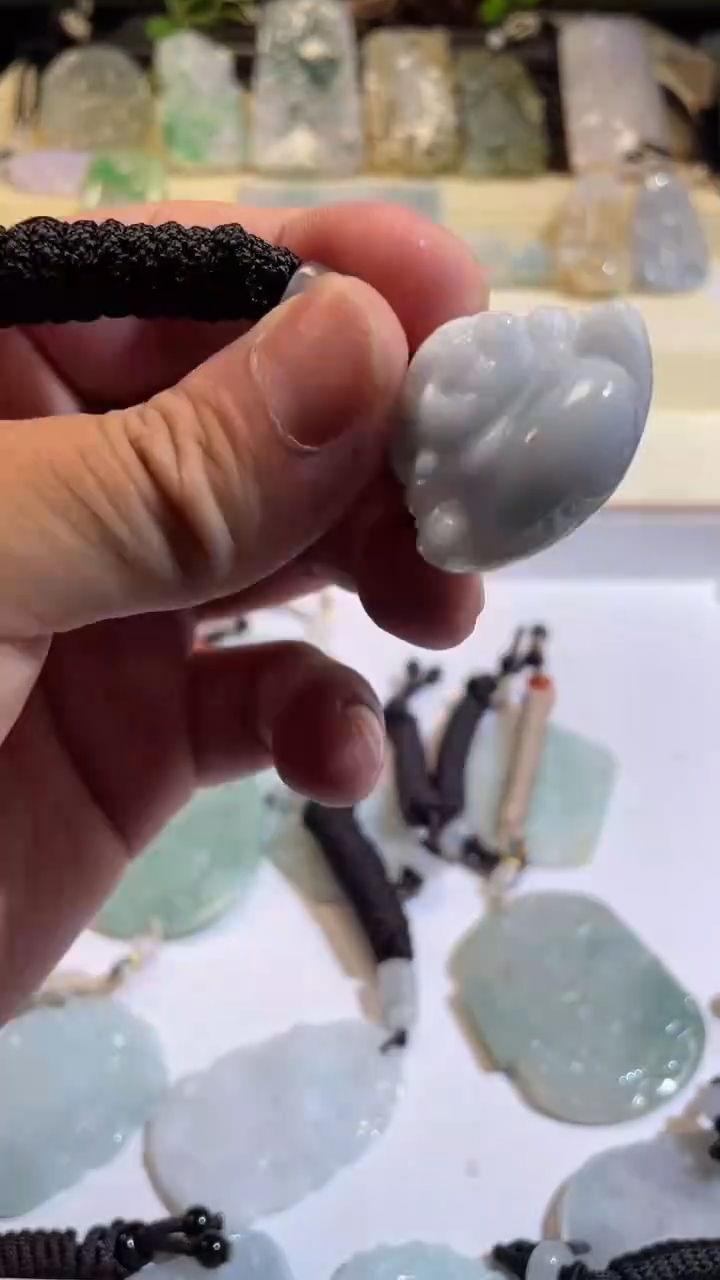 翡翠未镶嵌颈饰8/16/050