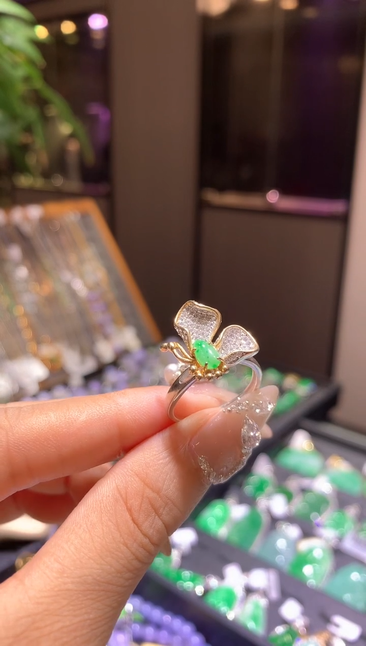 【闪购商品】翡翠吊坠(不含链)银S925镶嵌戒指