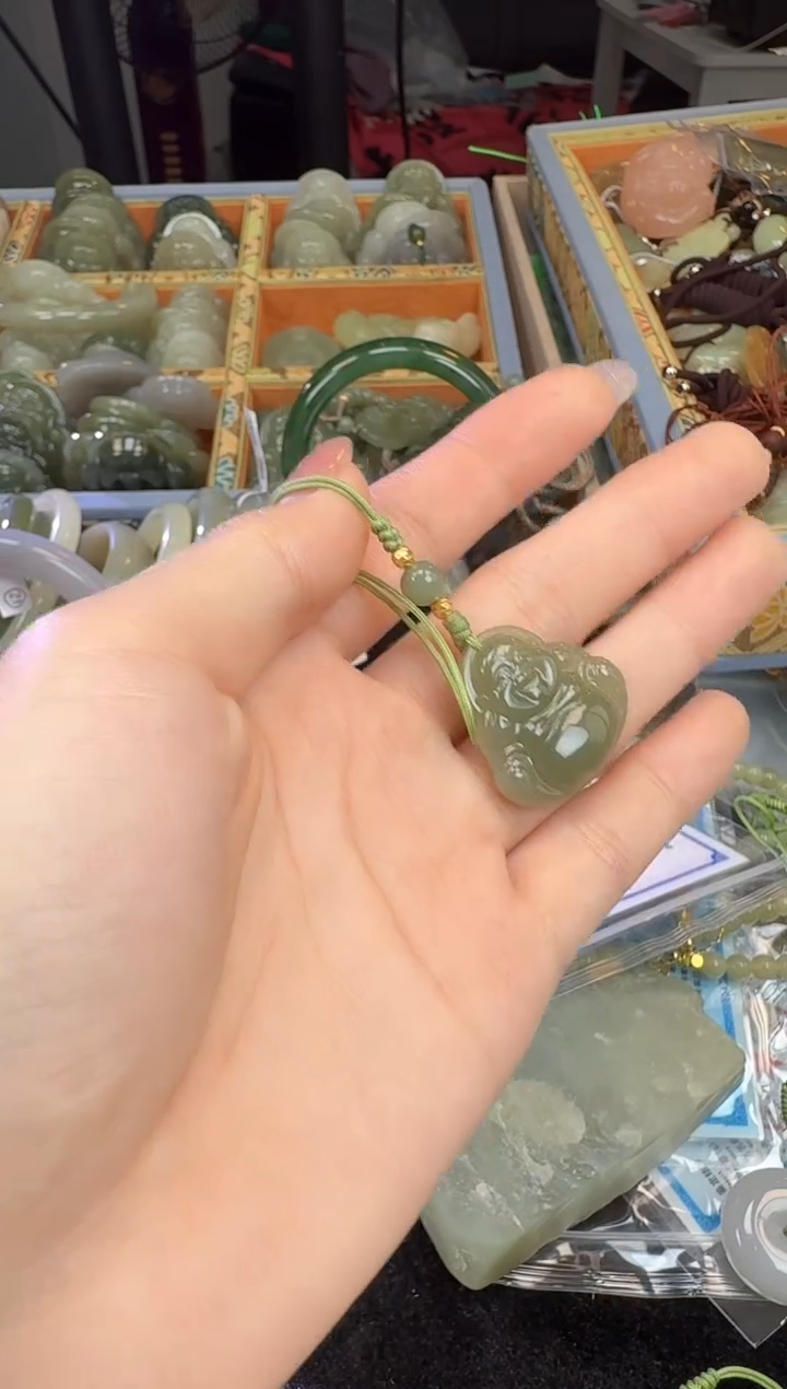 和田玉未镶嵌颈饰和田玉佛公