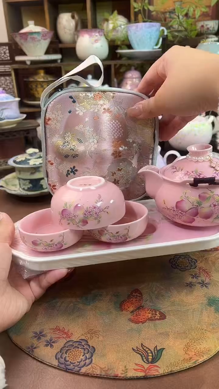 1壶3杯1个包包1个茶盘