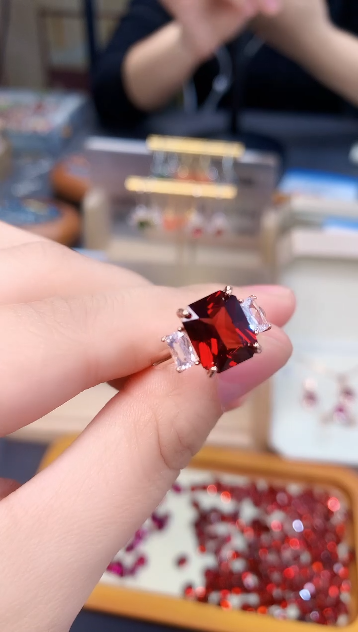 【闪购商品】石榴石戒指银S925镶嵌天然
