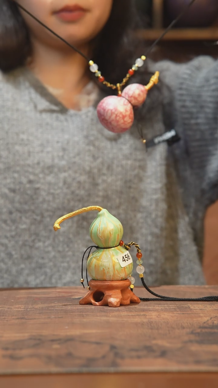【闪购商品】456号-大漆飘漆小葫芦脖挂