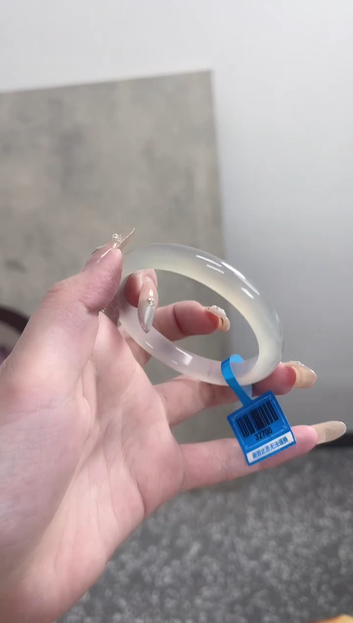 【闪购商品】玛瑙/玉髓手镯未镶嵌54圈