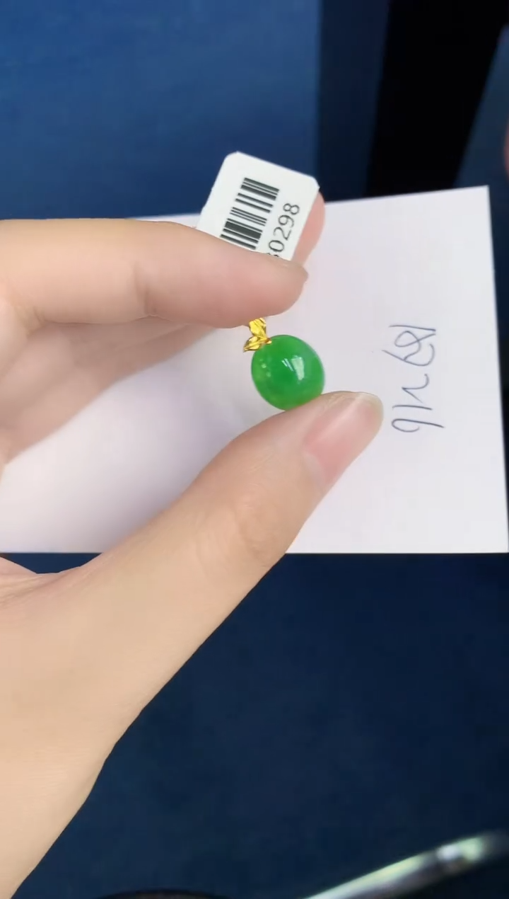 翡翠18K金镶嵌颈饰天然翡翠緬甸A貨