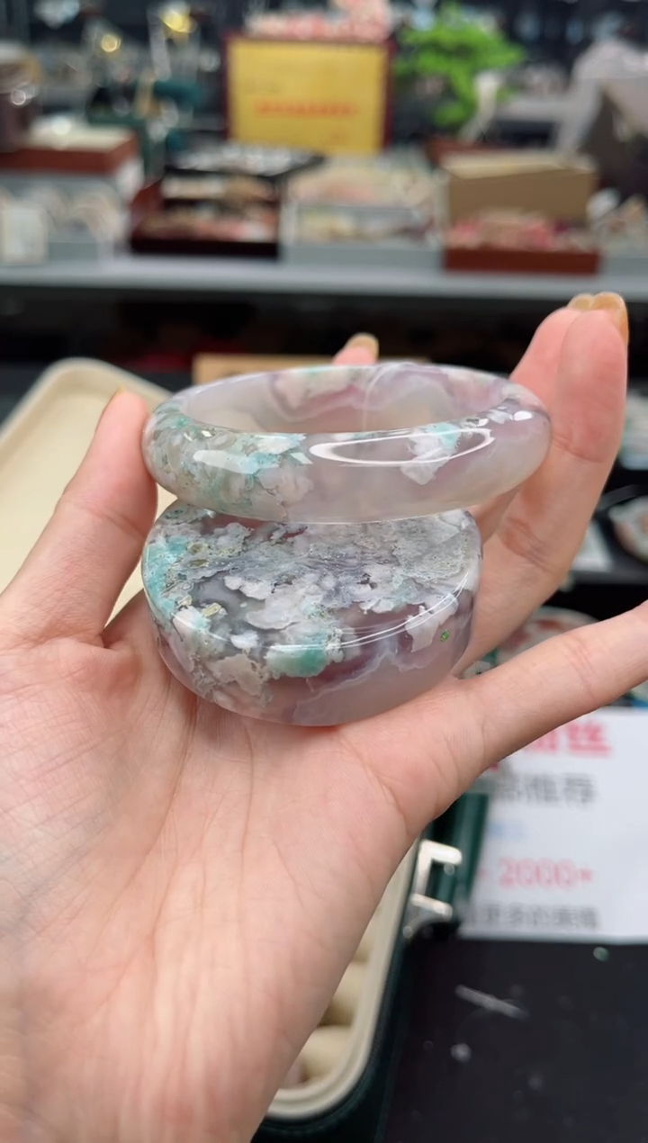 【闪购商品】石英质玉手镯未镶嵌59圈口（赠品镯心）S921146