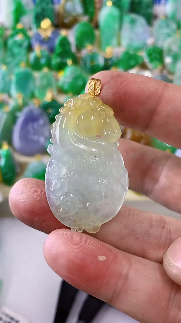 【闪购商品】翡翠吊坠(不含链)18K金镶嵌挂件