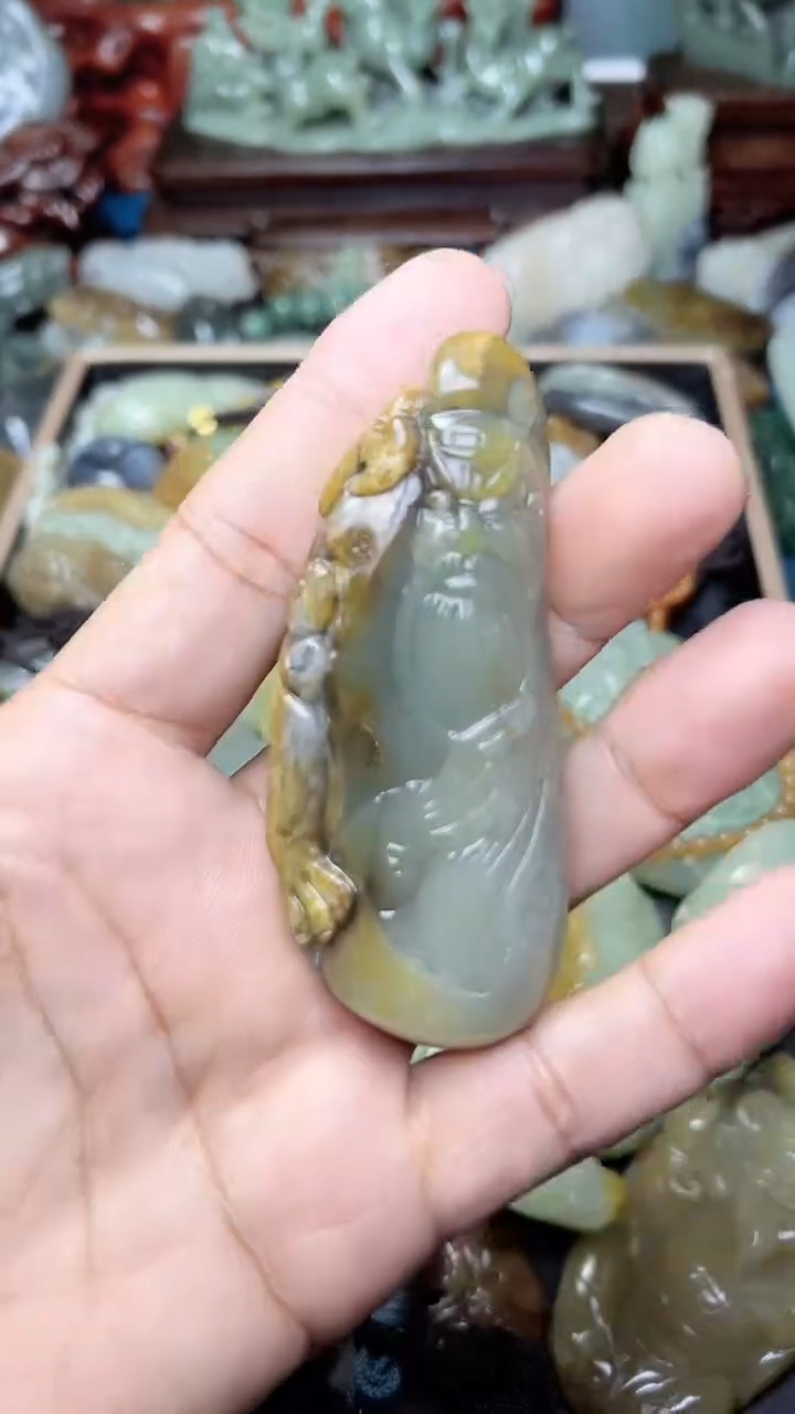 未镶嵌和田玉把件-