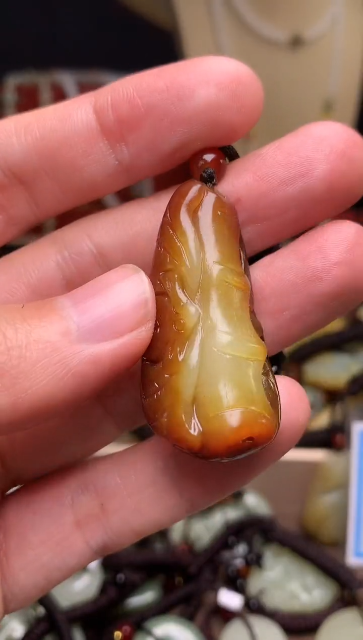 颈饰未镶嵌和田玉新疆料青海料清水和田玉吊坠