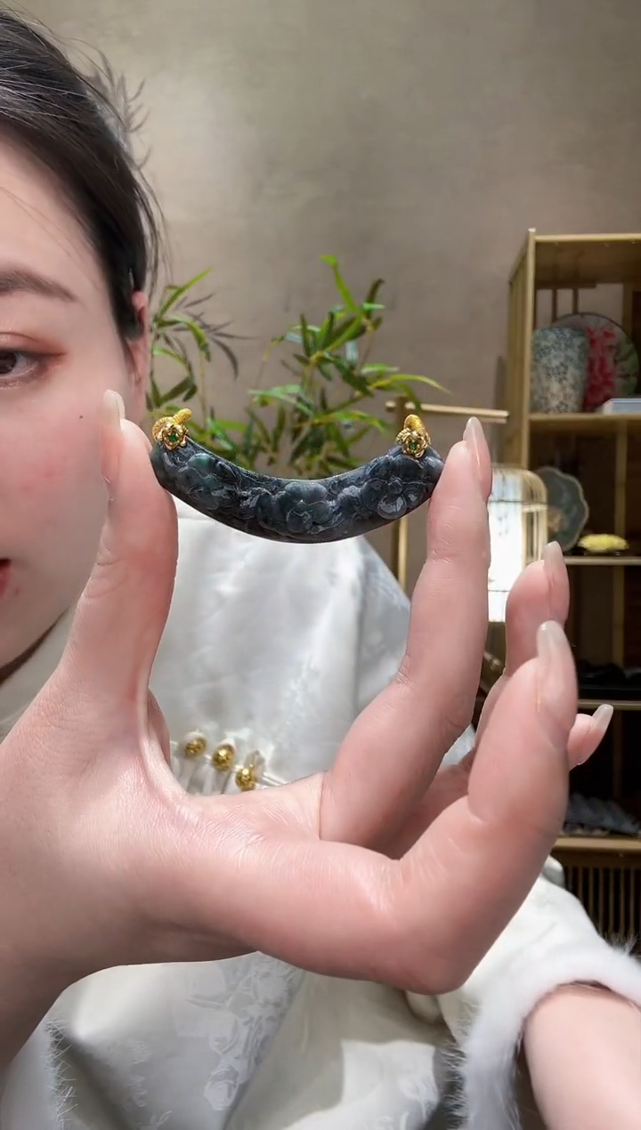 【闪购商品】翡翠颈饰未镶嵌吊坠