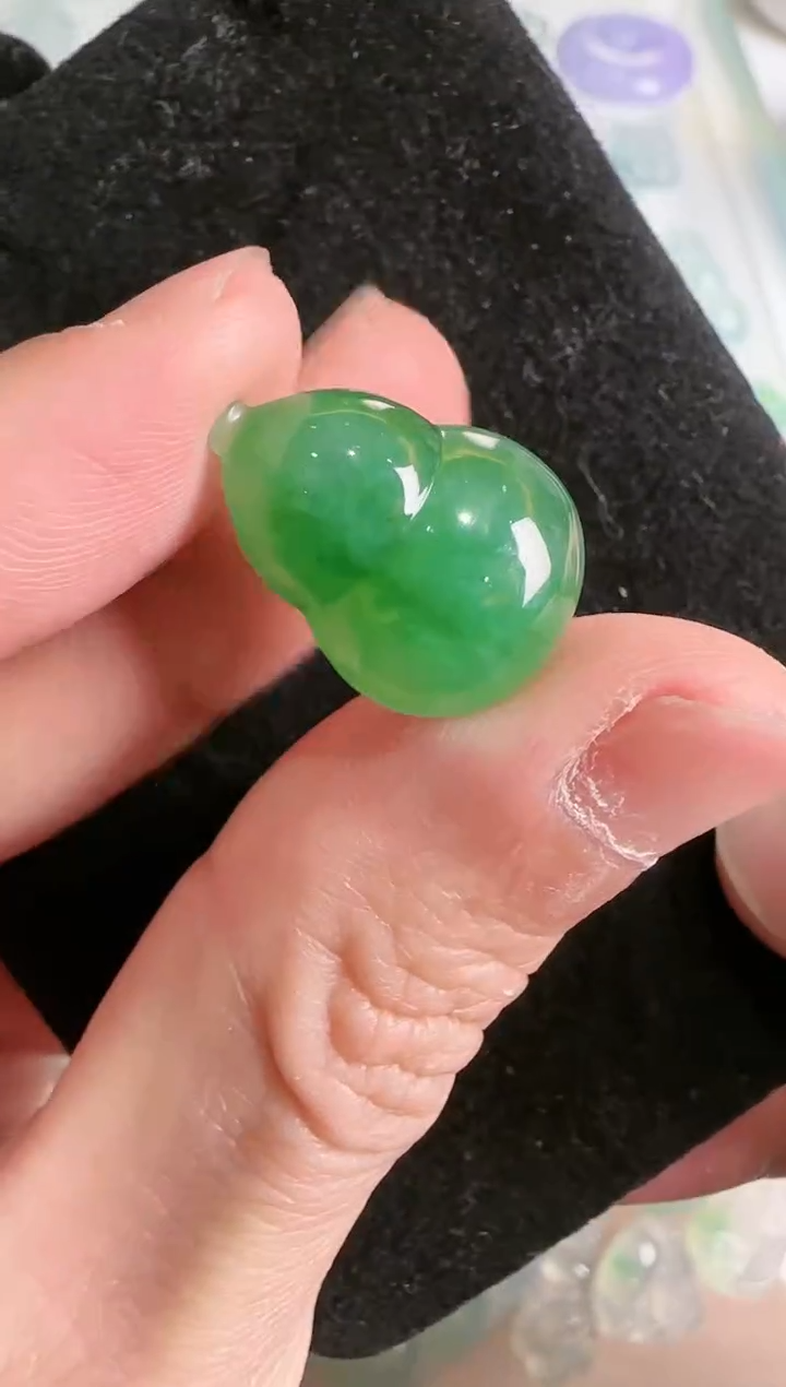 【闪购商品】翡翠吊坠(不含链)未镶嵌··