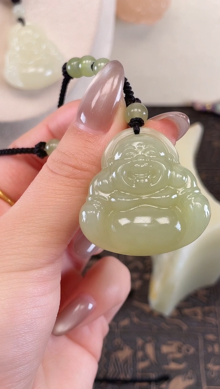 颈饰未镶嵌石英质玉深绿35佛7颗顶珠