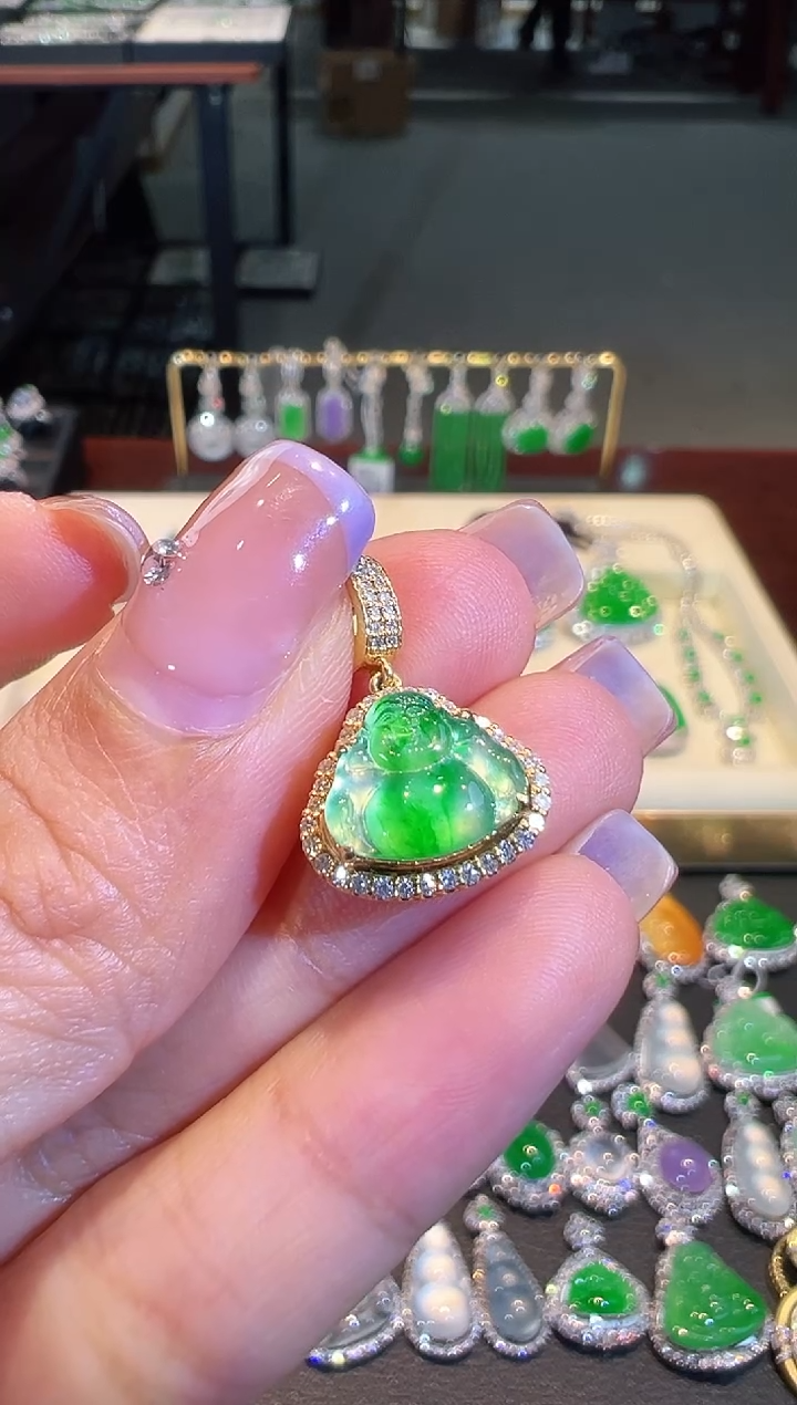 【闪购商品】翡翠吊坠(不含链)18K金镶嵌翡翠