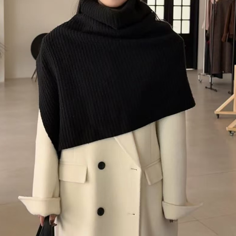 黑色时尚百搭羊毛高领披肩