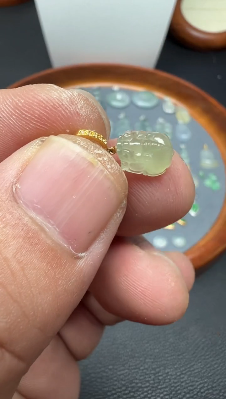 颈饰18K金镶嵌翡翠(48号链接)纯天然A货缅甸翡翠貔貅小滴溜