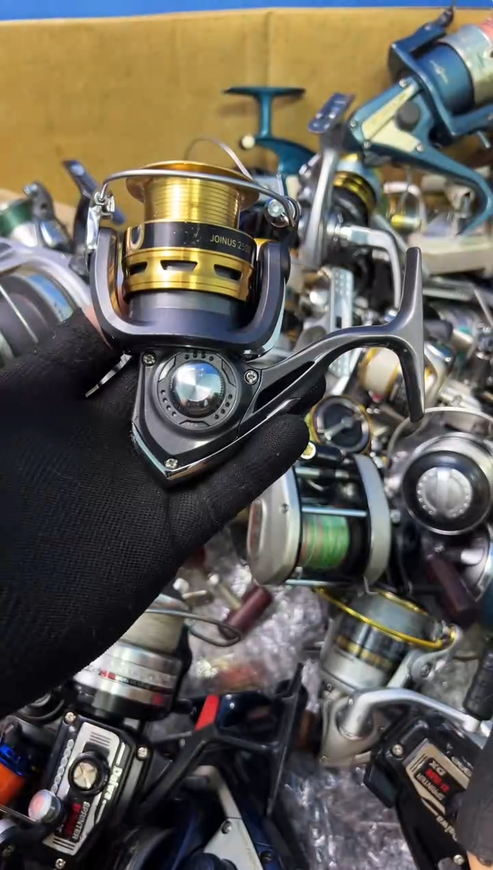 沙**叟微瑕钓鱼轮，直播间讲解为准，看清楚再拍，如有拆卸不退换