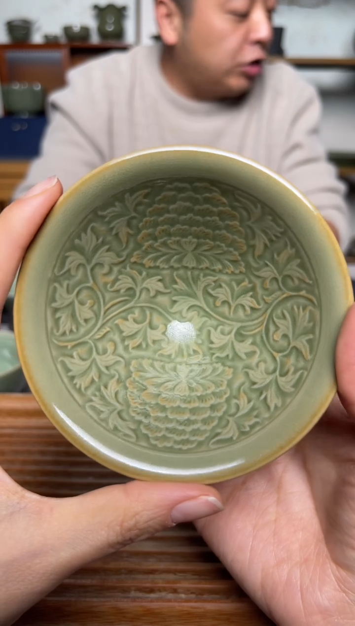 【闪购商品】其他橄榄绿塔式牡丹斗笠盏