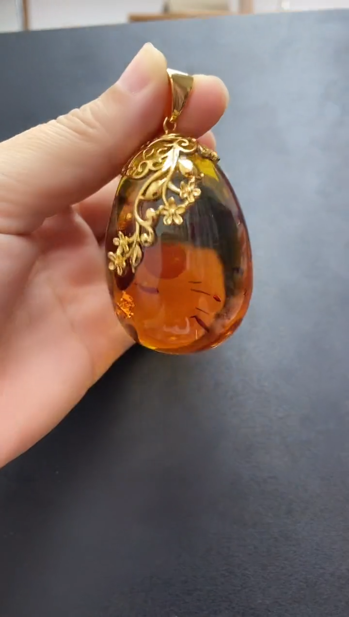 裸石琥珀未镶嵌吊坠