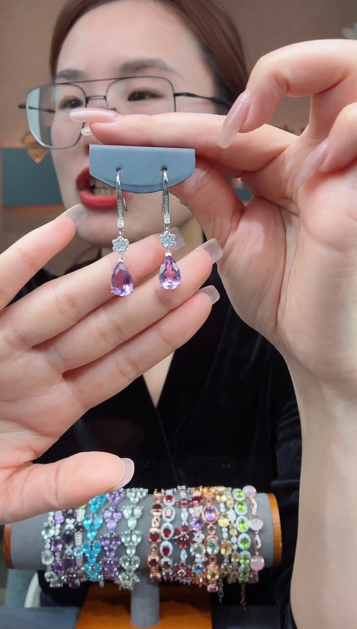 【闪购商品】耳钉银S925镶嵌水晶水晶耳钉