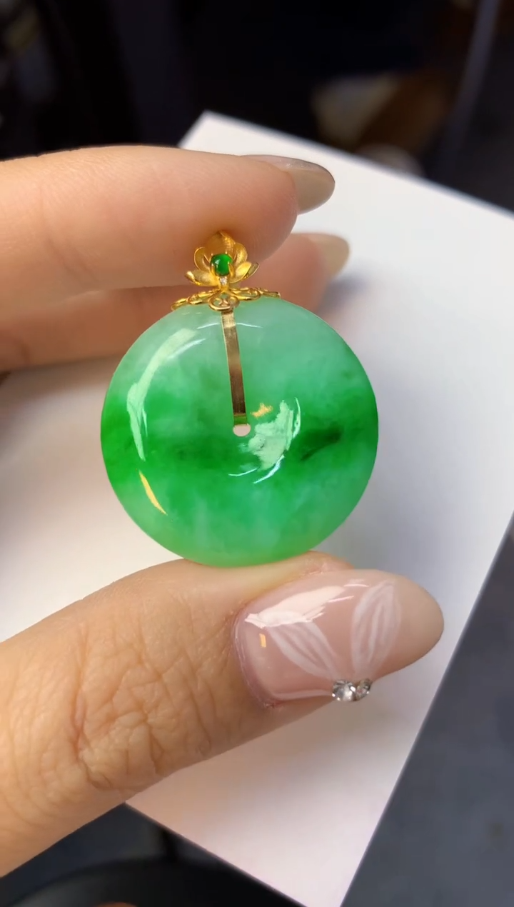 颈饰18K金镶嵌翡翠天然缅甸a货翡翠百元以上9元证书费自理