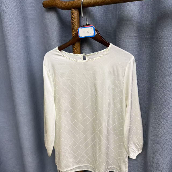 （瑕疵）新款休闲时尚圆领桑蚕丝纯色七分袖上衣女H036