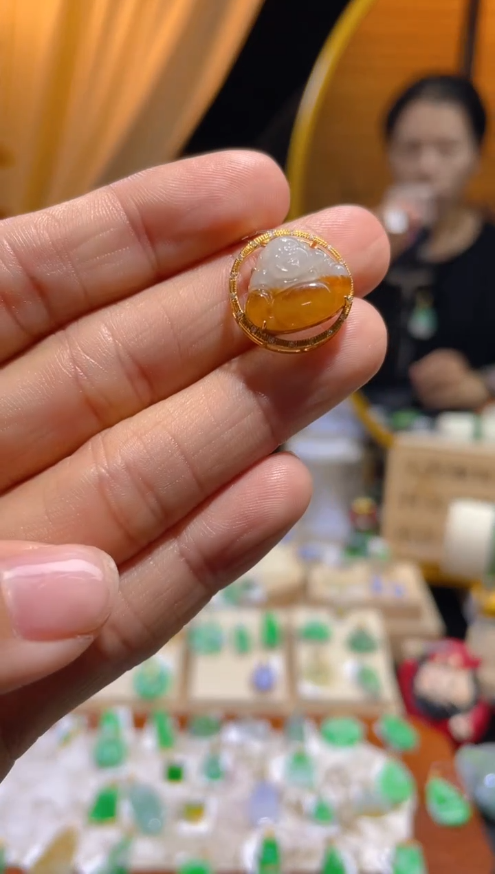 【闪购商品】翡翠颈饰18K金镶嵌假一赔三