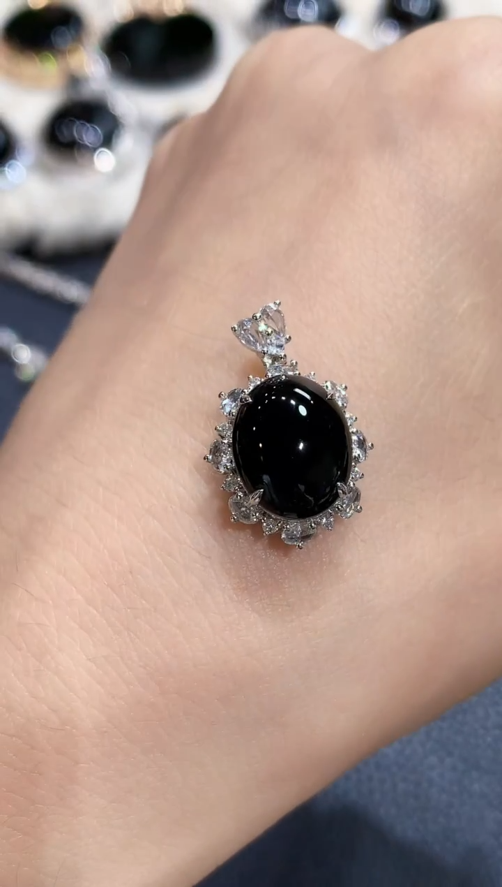 吊坠(不含链)18K金镶嵌翡翠C30