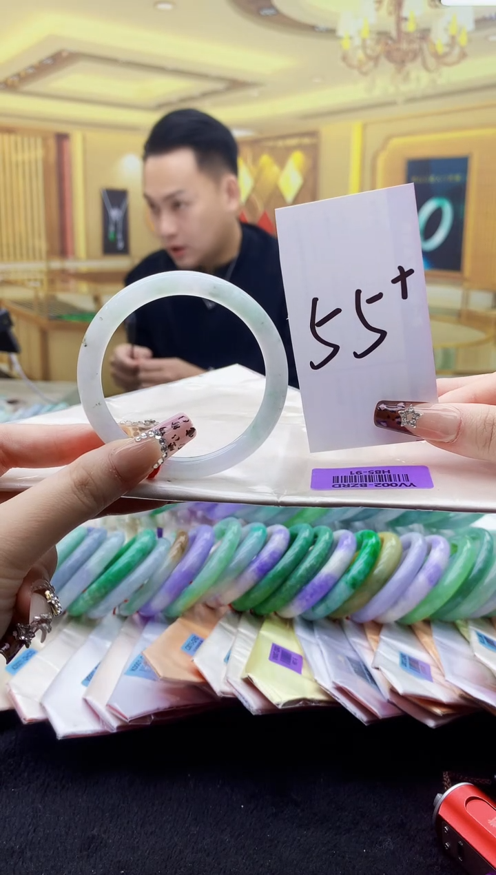 未镶嵌手镯翡翠AAAA