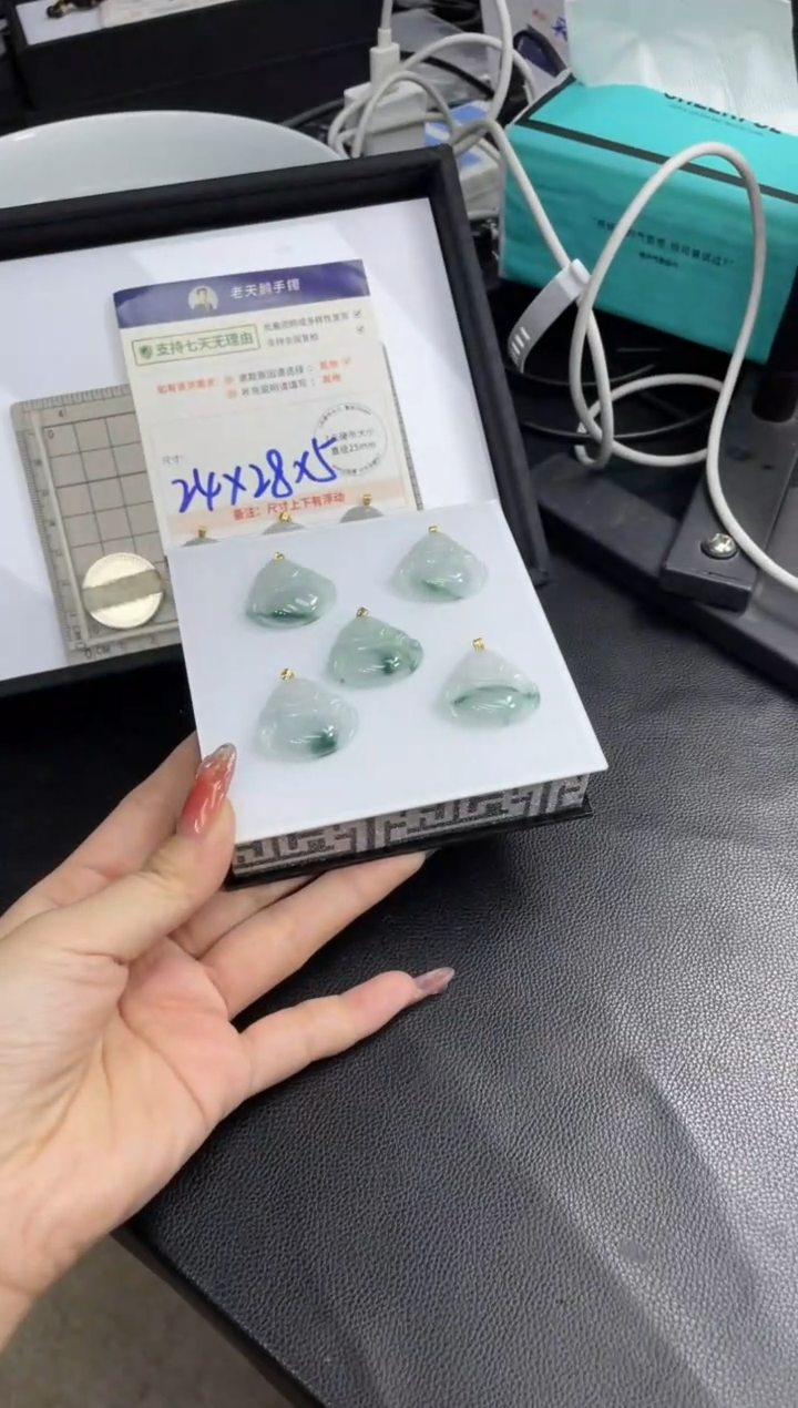 【闪购商品】翡翠挂件18K金镶嵌佛公FL11配绳/多样性发其一CP