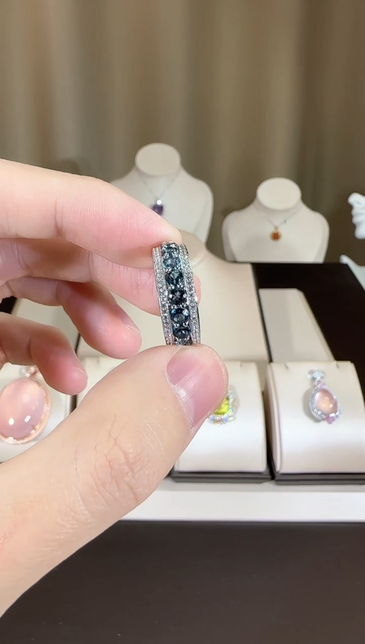 【闪购商品】托帕石戒指银S925镶嵌排戒