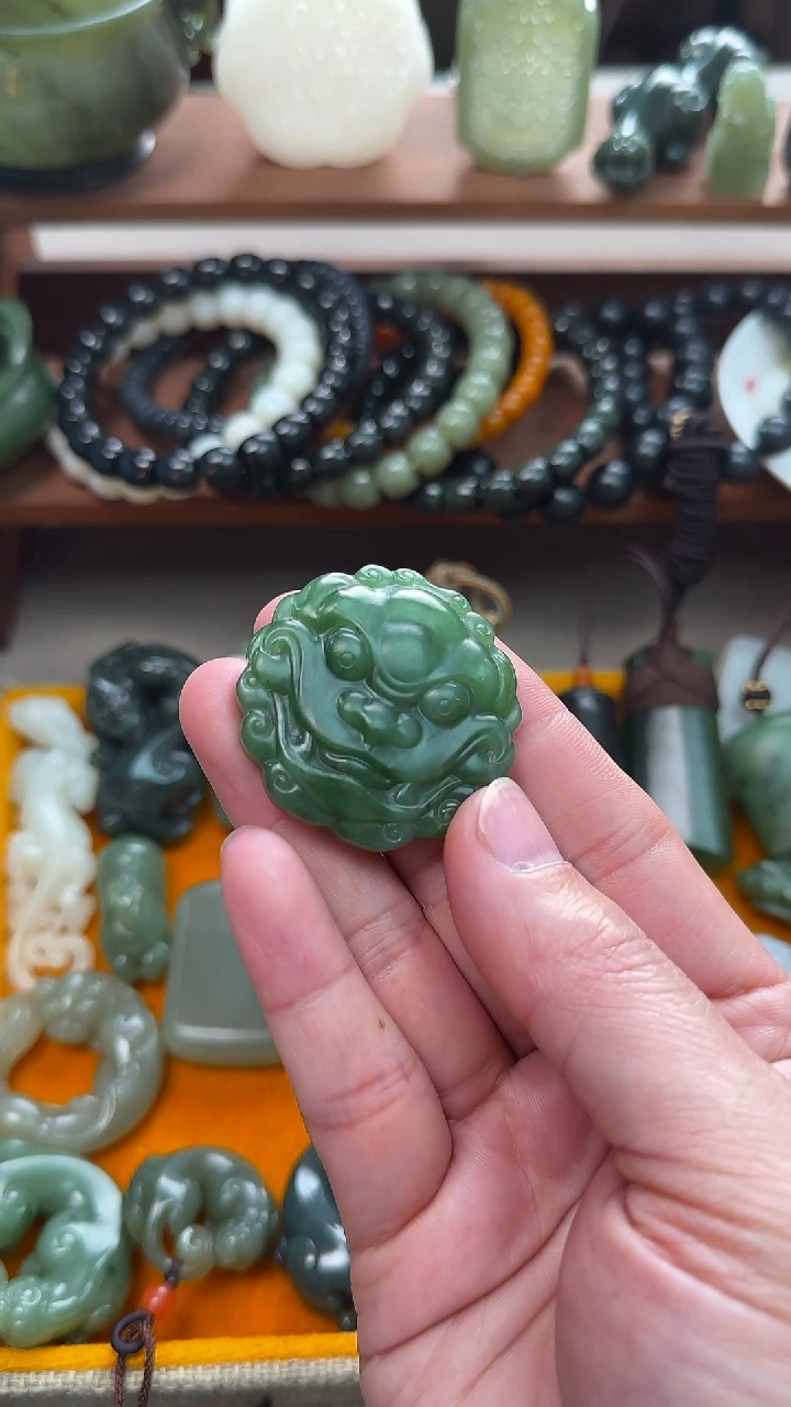 【闪购商品】和田玉吊坠(不含链)未镶嵌兽面牌苏工