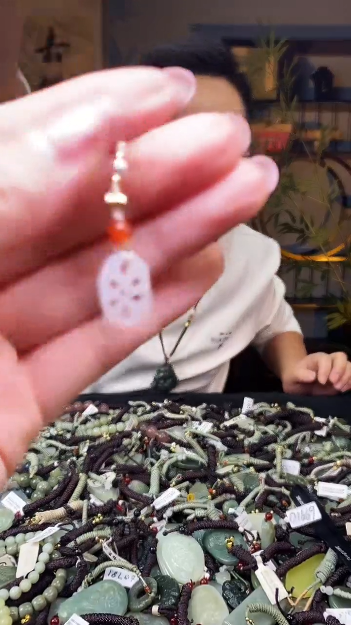 颈饰未镶嵌和田玉多样性发货，拍一发一