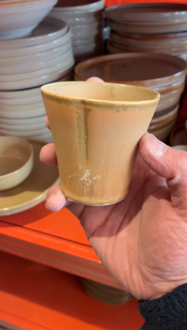 瓷片黄流沙花瓣水杯（拍一发二）