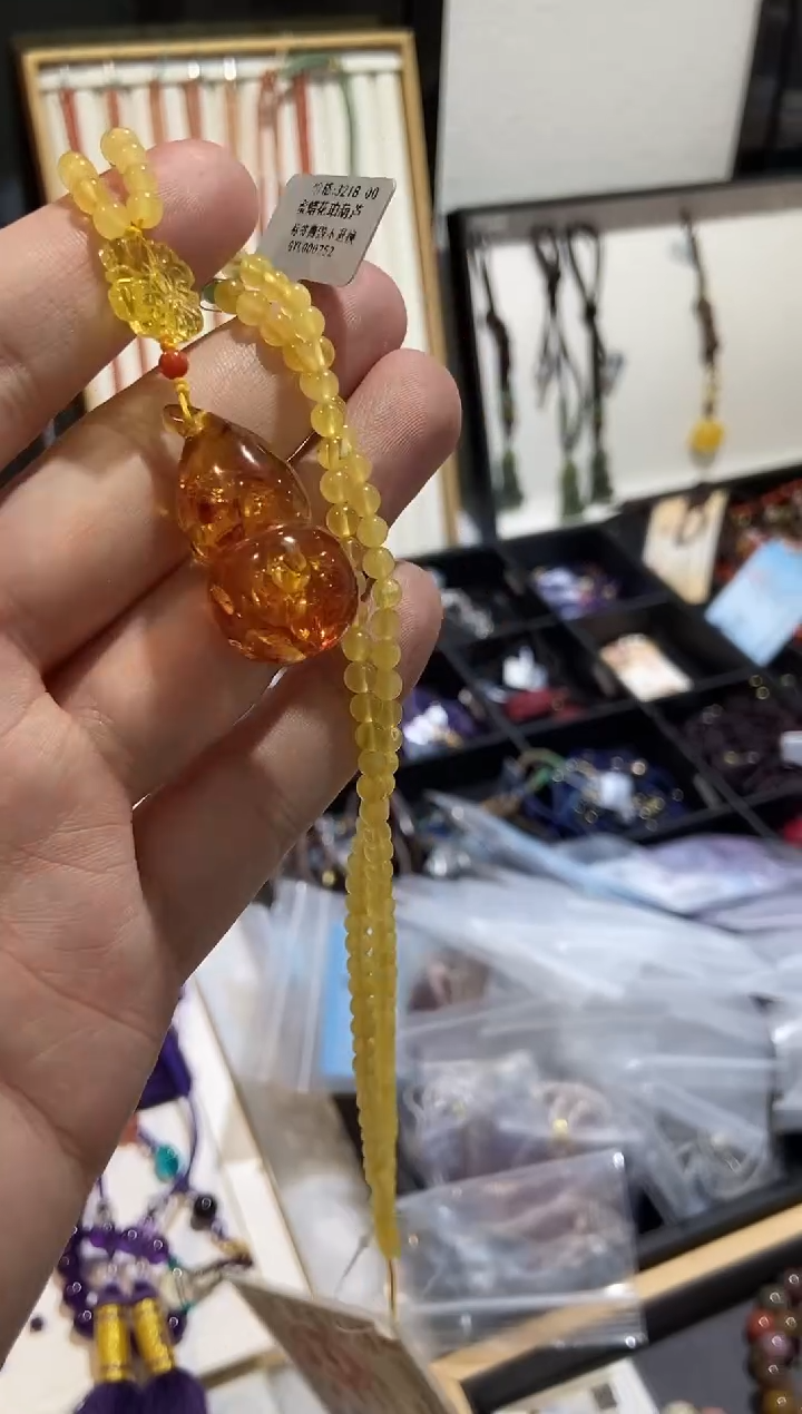 未镶嵌蜜蜡裸石手串