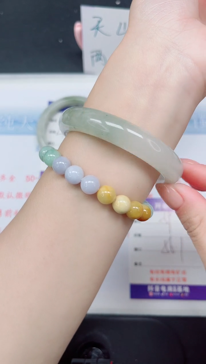 【闪购商品】石英质玉手镯未镶嵌59-56.1