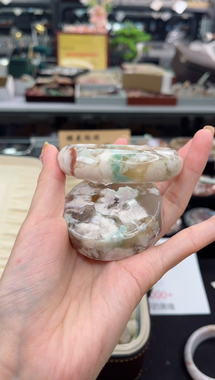 【闪购商品】石英质玉手镯未镶嵌58圈口（赠品镯心）6571285