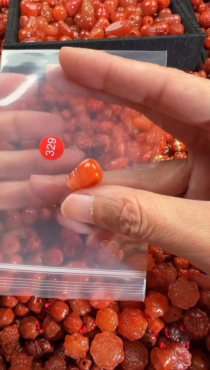 【闪购商品】南红玛瑙颈饰未镶嵌2