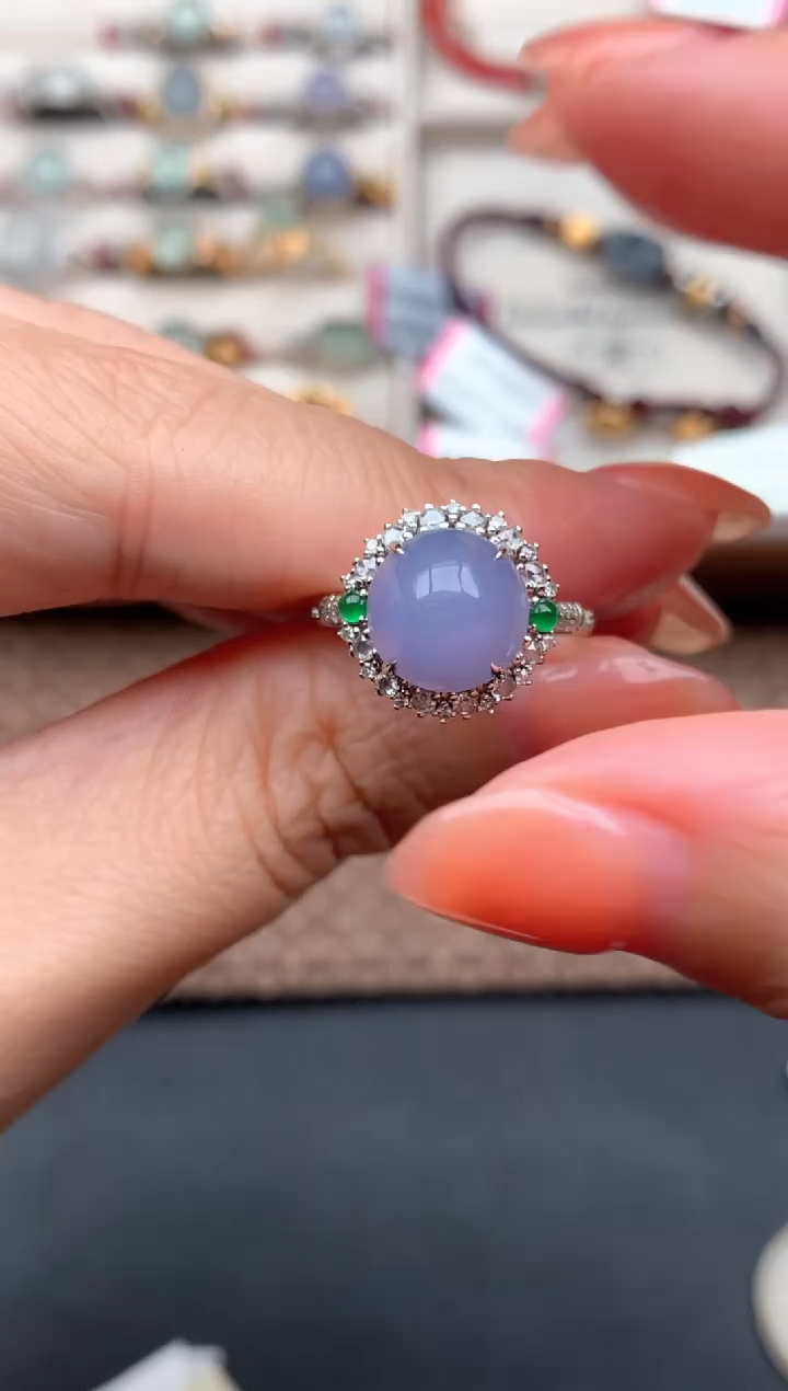 18K金镶嵌挂件翡翠1