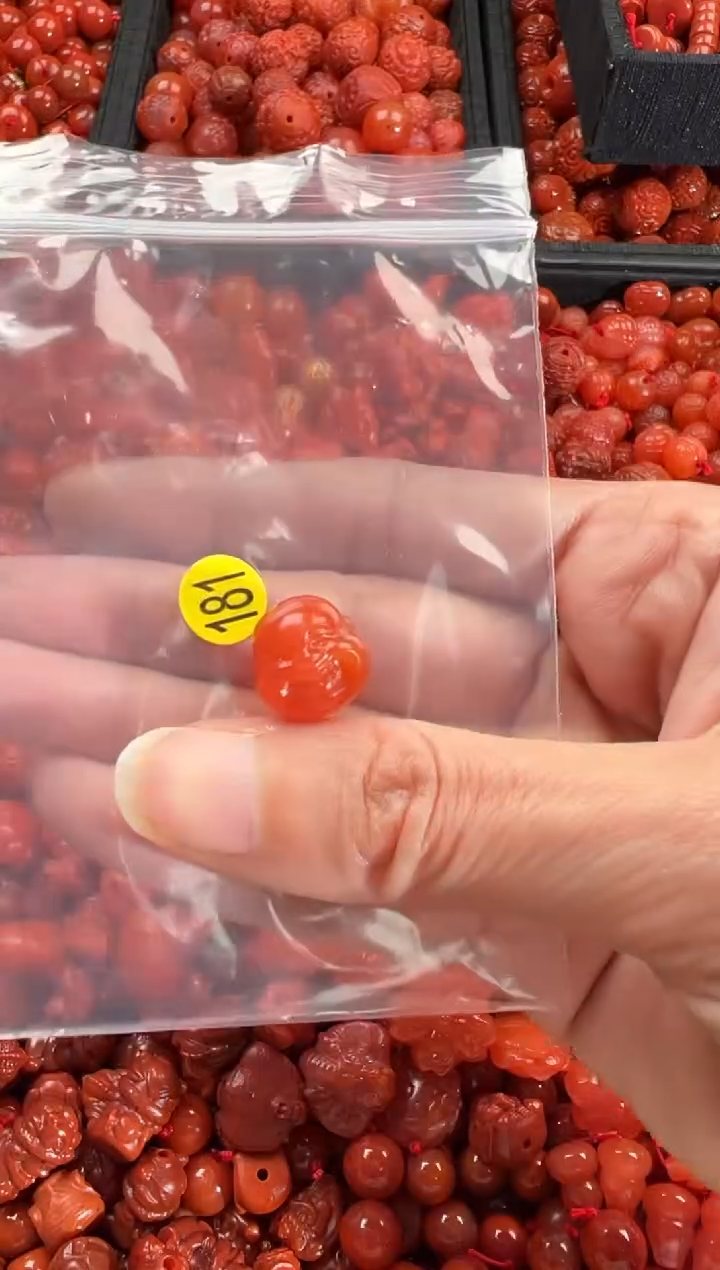 【闪购商品】南红玛瑙颈饰未镶嵌1