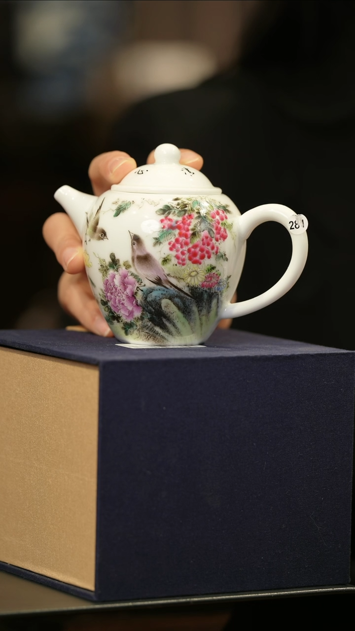 【闪购商品】壶景德镇陶瓷粉彩花鸟茶壶281