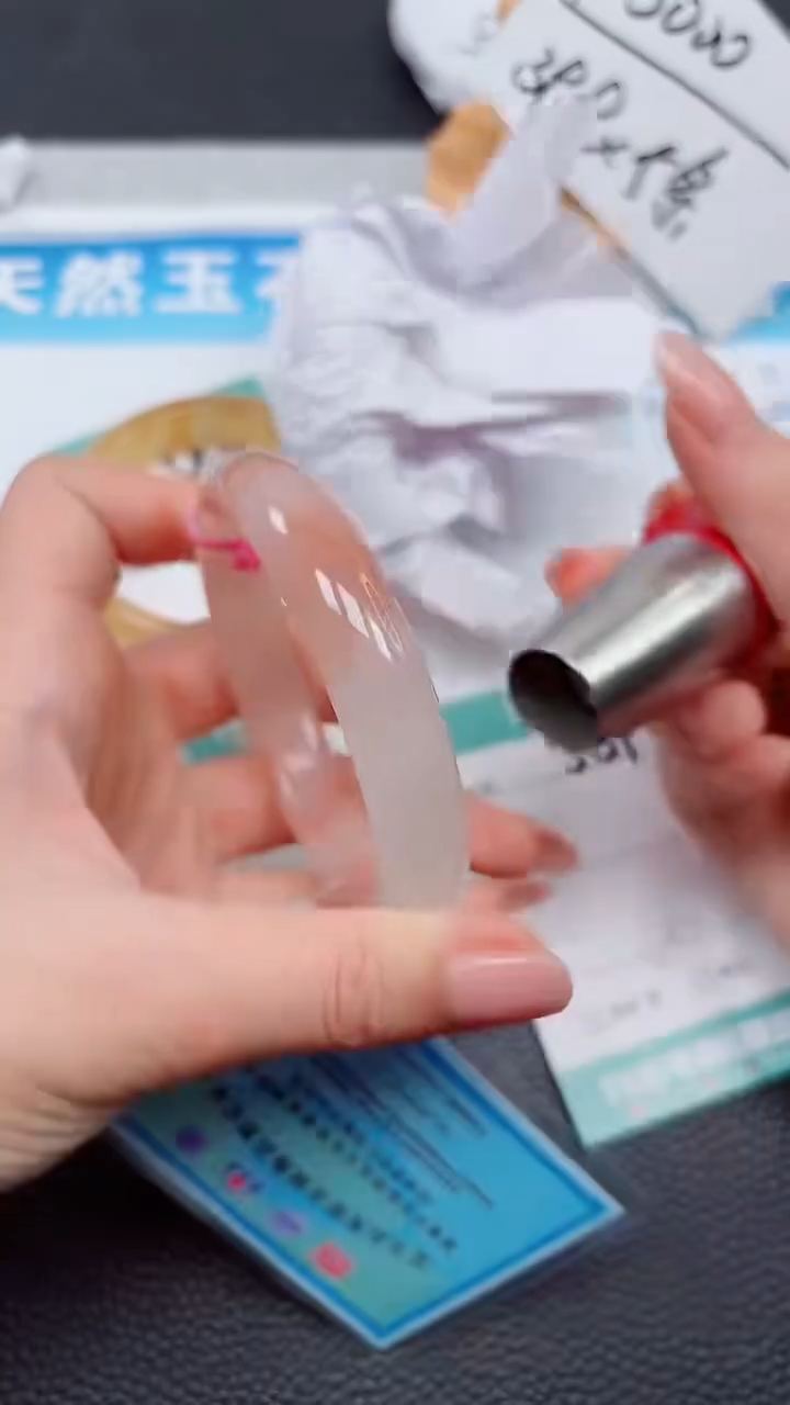 【闪购商品】石英质玉手镯未镶嵌589