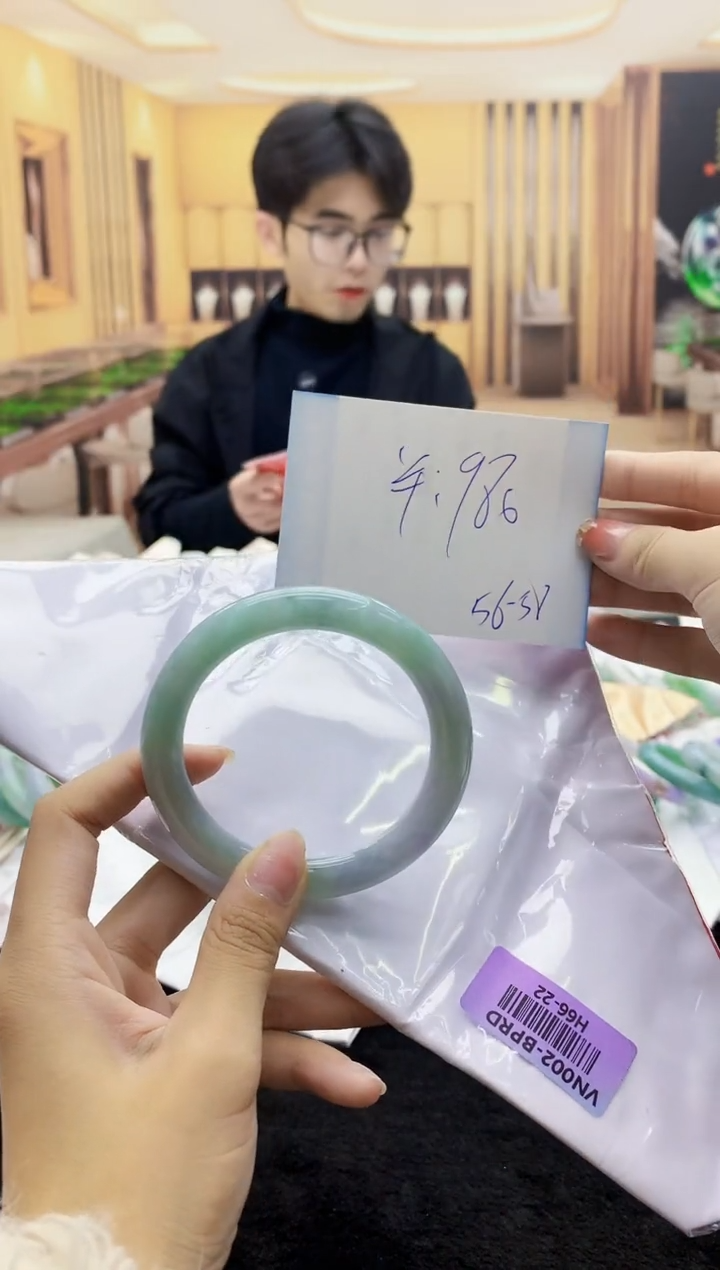 【闪购商品】翡翠手镯未镶嵌    H66-22