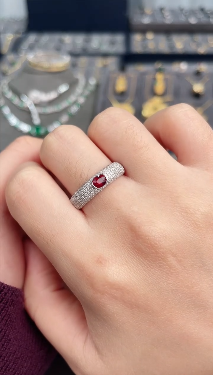 【闪购商品】红宝石戒指18K金镶嵌无烧鸽血红