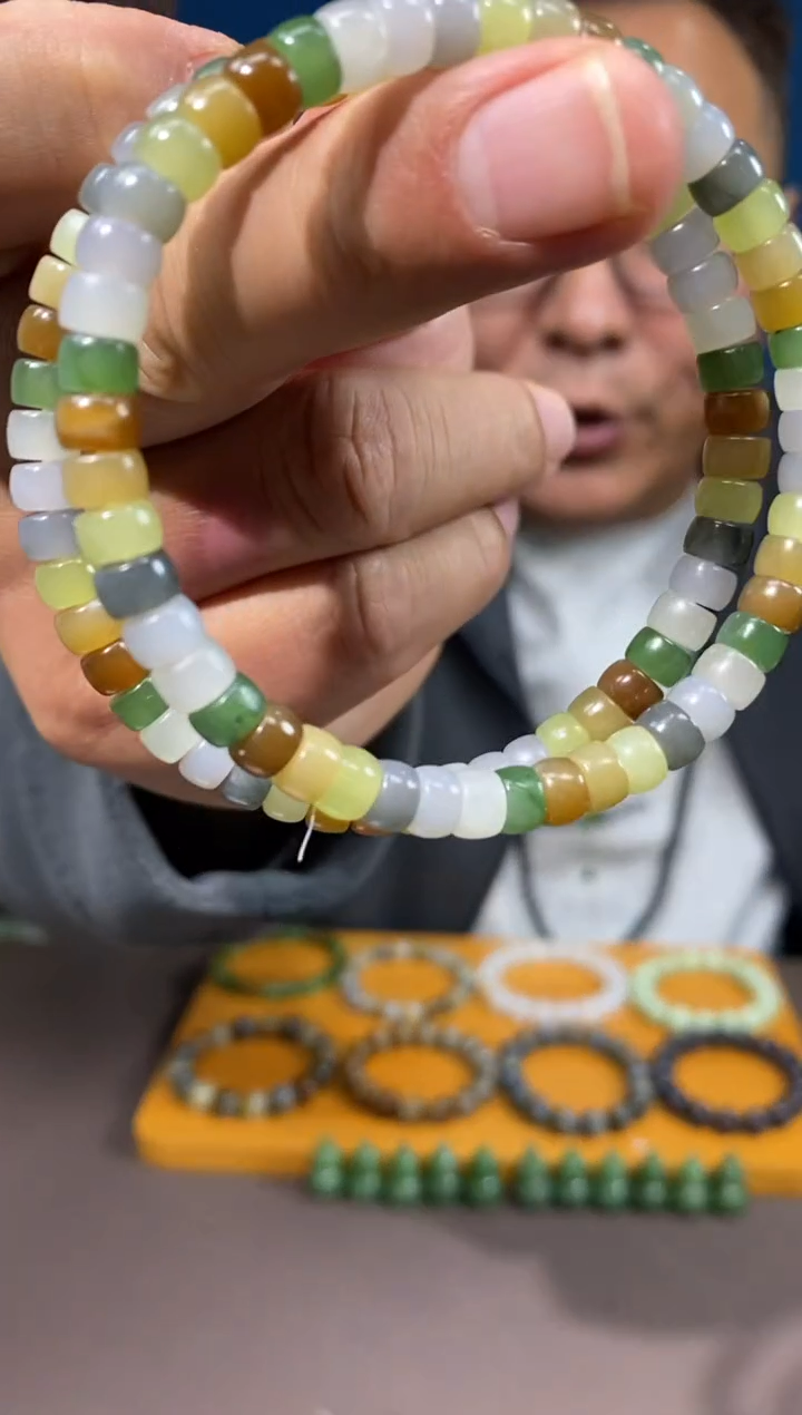 未镶嵌手链和田玉颜色多样性发货拍一发一
