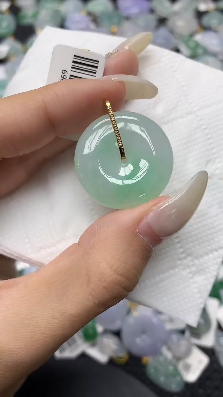 颈饰18K金镶嵌翡翠11111111111